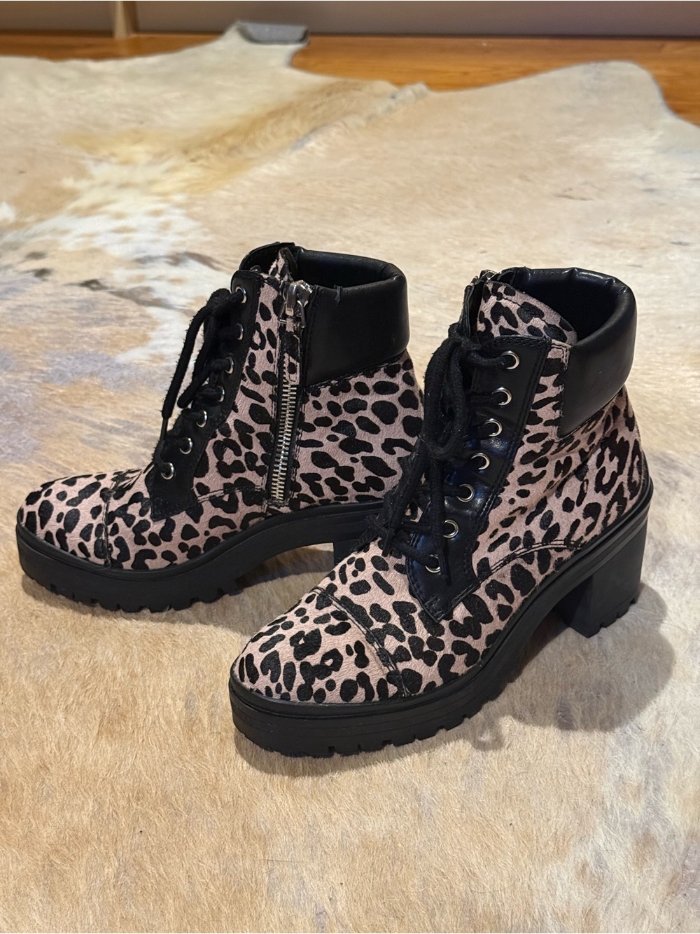 ALDO Leopard Print Lace-Up Combat Ankle Boots Side Zip Chunky Heel Size 8.5